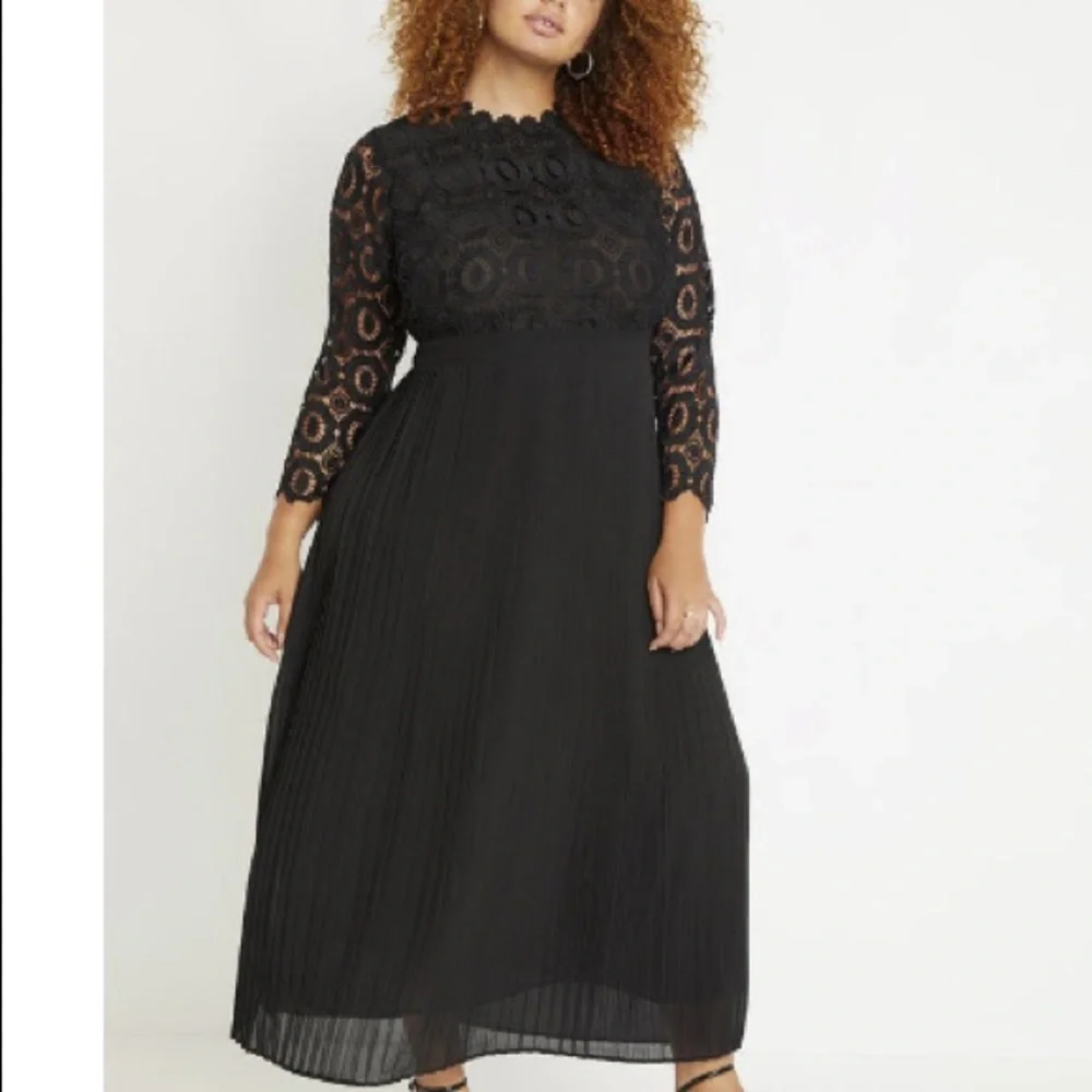 LACE EVENING MAXI DRESS - Picture 1 of 1